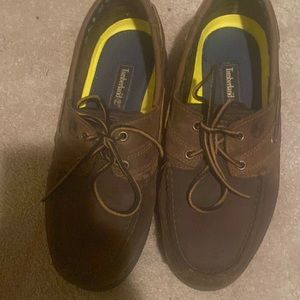 Brown leather timberland dock shoes. Like new. Barely worn. Size 10 w.